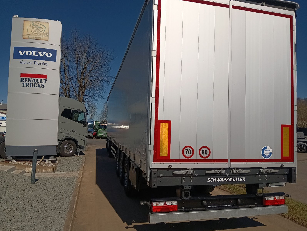 Schwarzmüller ASSE STERZANTE, TETTUCIO APRIBILE HUBDACH LENKAC - Curtainsider semi-trailer: picture 2 Schwarzmüller ASSE STERZANTE, TETTUCIO APRIBILE HUBDACH LENKAC - Curtainsider semi-trailer: picture 2