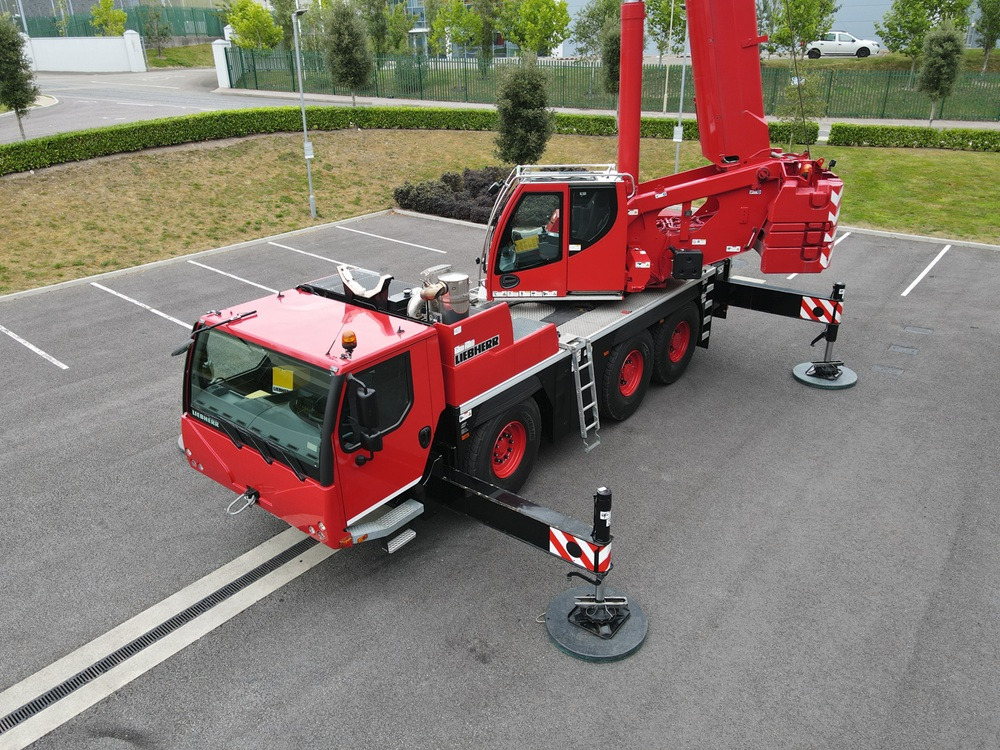 LIEBHERR LTM1060-3.1 - Like New Condition - All terrain crane: picture 1 LIEBHERR LTM1060-3.1 - Like New Condition - All terrain crane: picture 1