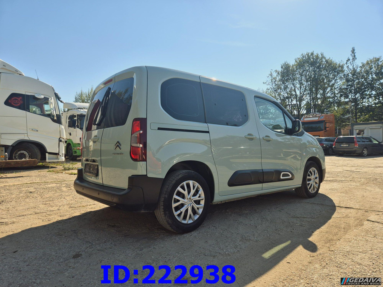 Passenger van CITROEN Berlingo: picture 6