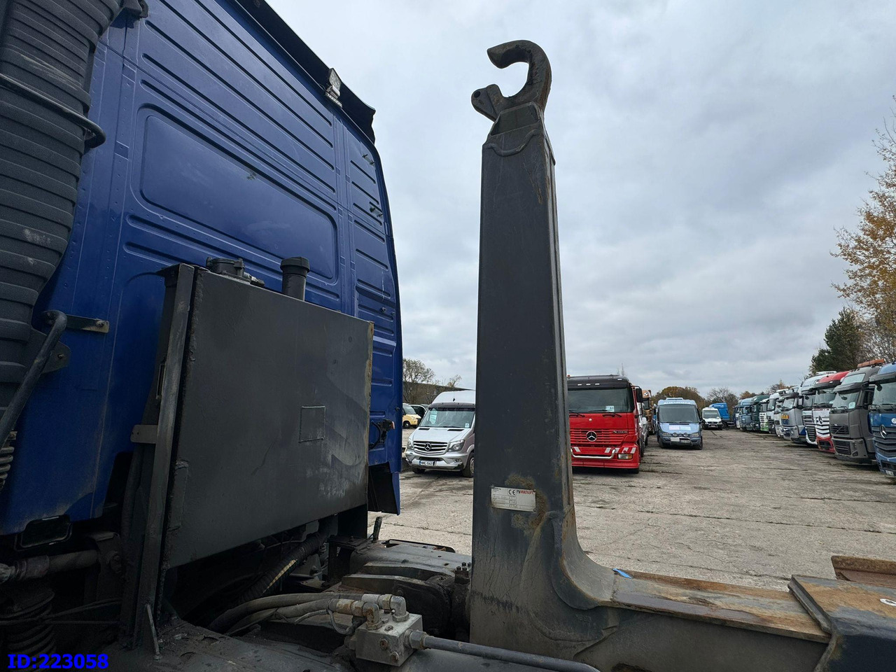 HIAB Multilift XR21S53 - Hook lift/ Skip loader system: picture 1 HIAB Multilift XR21S53 - Hook lift/ Skip loader system: picture 1