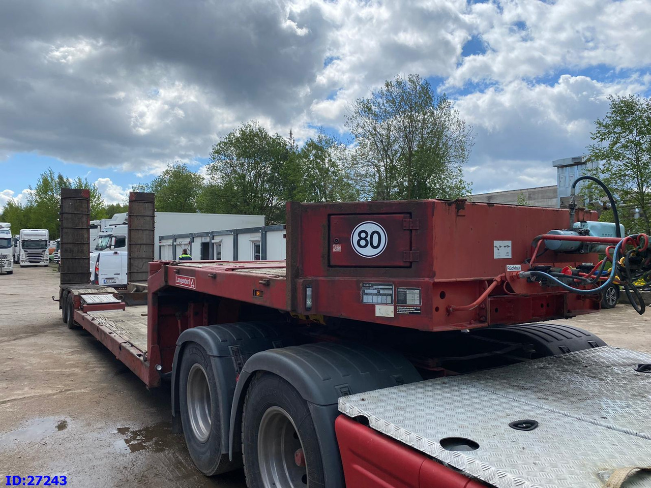 LANGENDORF Satbue 20/28 - Low bed - Low loader semi-trailer: picture 2 LANGENDORF Satbue 20/28 - Low bed - Low loader semi-trailer: picture 2