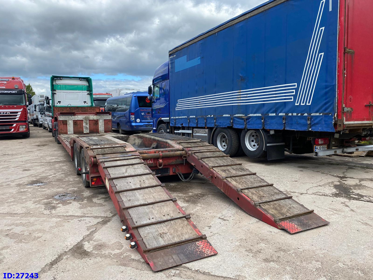 LANGENDORF Satbue 20/28 - Low bed - Low loader semi-trailer: picture 4 LANGENDORF Satbue 20/28 - Low bed - Low loader semi-trailer: picture 4