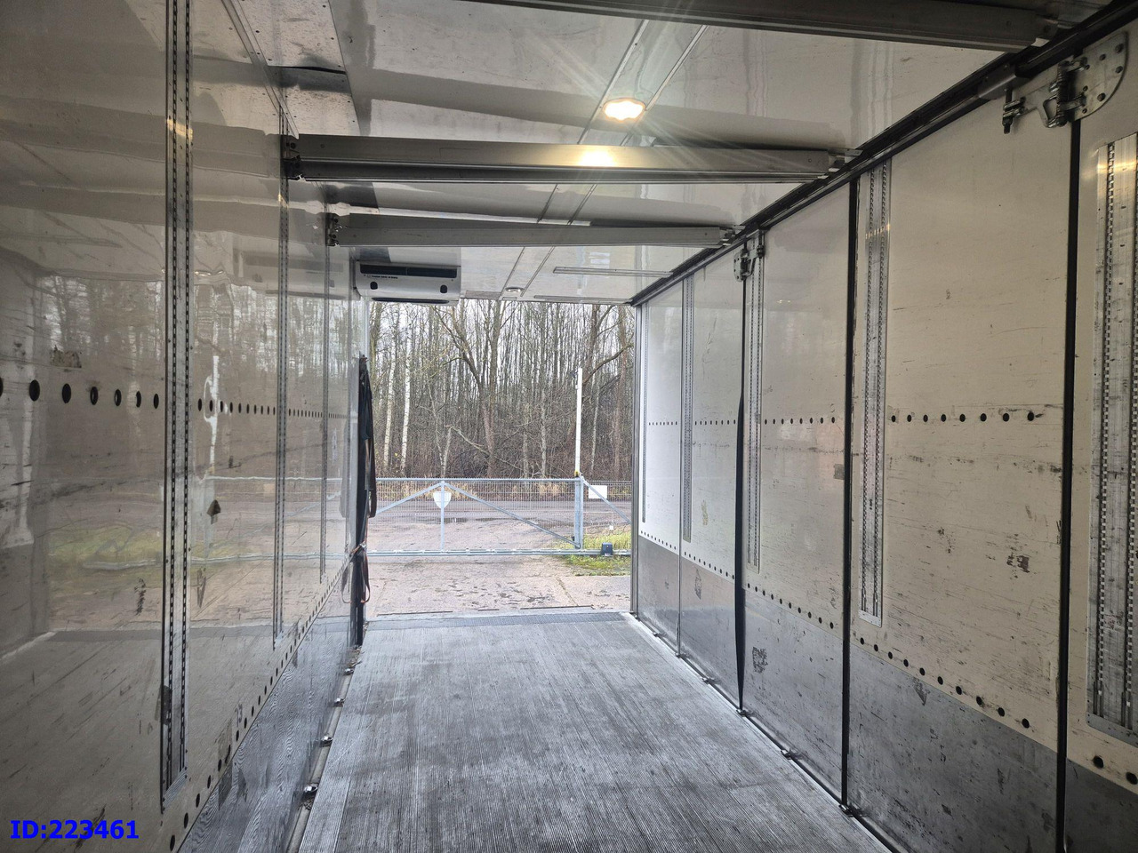 Refrigerator truck MERCEDES-BENZ Actros 2653 Thermoking 10 wheel: picture 11