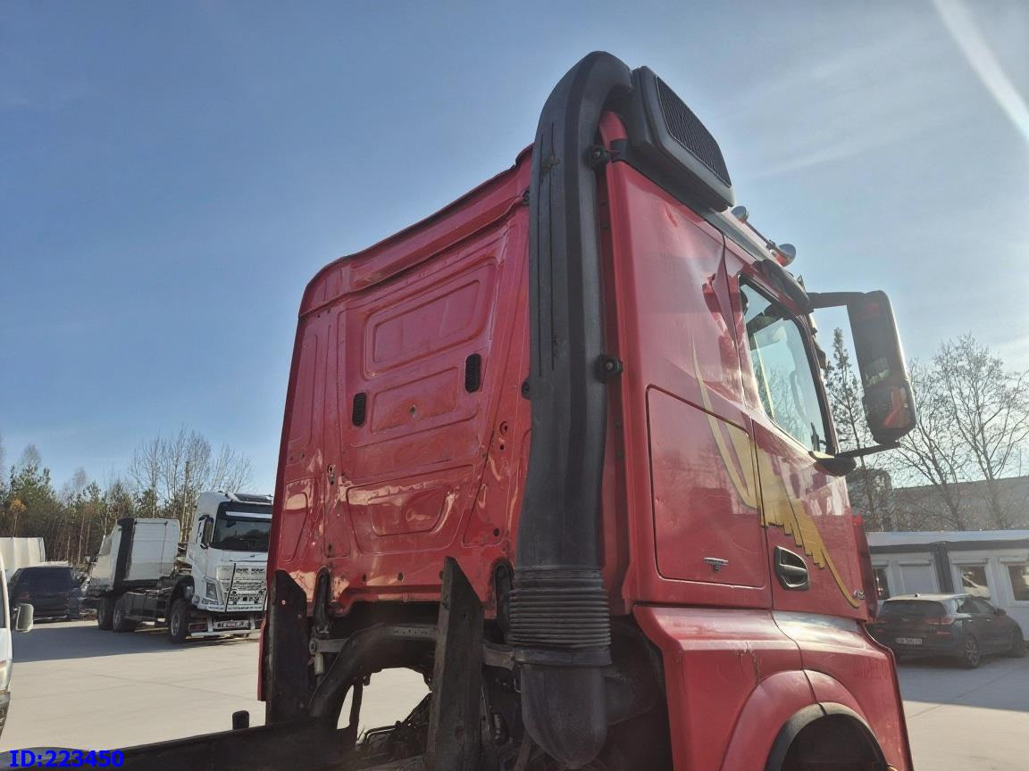 MERCEDES-BENZ Arocs 4163 8x4 FULL STEEL (Motor defekt) - Cab chassis truck: picture 5 MERCEDES-BENZ Arocs 4163 8x4 FULL STEEL (Motor defekt) - Cab chassis truck: picture 5