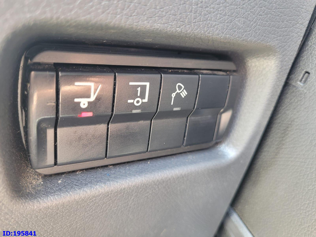 Refrigerator truck MERCEDES-BENZ Atego 1224 Euro6: picture 19