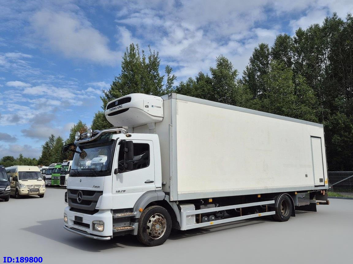 MERCEDES-BENZ Axor 1829 Euro5 Manual + Tail lift - Refrigerator truck: picture 1 MERCEDES-BENZ Axor 1829 Euro5 Manual + Tail lift - Refrigerator truck: picture 1