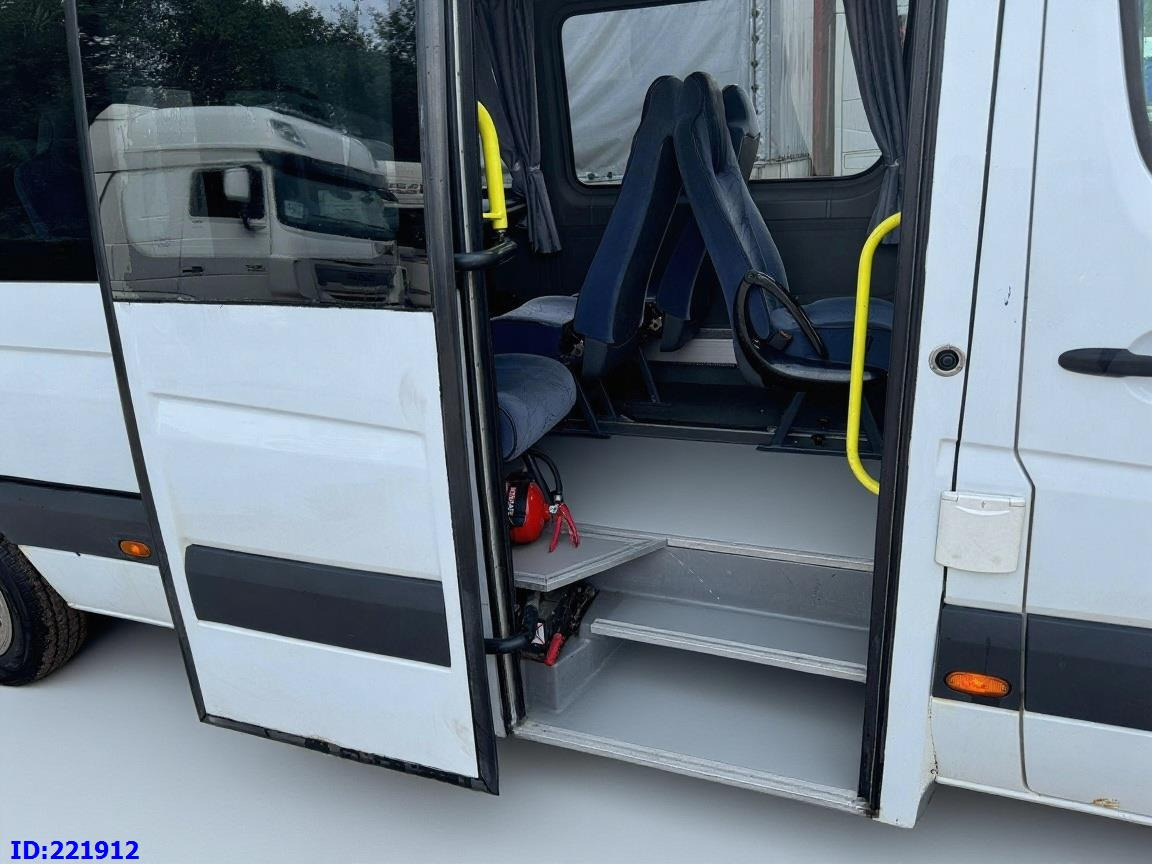 MERCEDES-BENZ Sprinter 518 VIP 17-Place - Minibus, Passenger van: picture 5 MERCEDES-BENZ Sprinter 518 VIP 17-Place - Minibus, Passenger van: picture 5