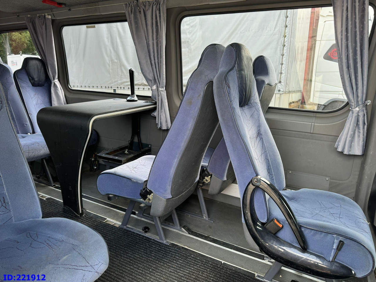 Minibus, Passenger van MERCEDES-BENZ Sprinter 518 VIP 17-Place: picture 15 Minibus, Passenger van MERCEDES-BENZ Sprinter 518 VIP 17-Place: picture 15
