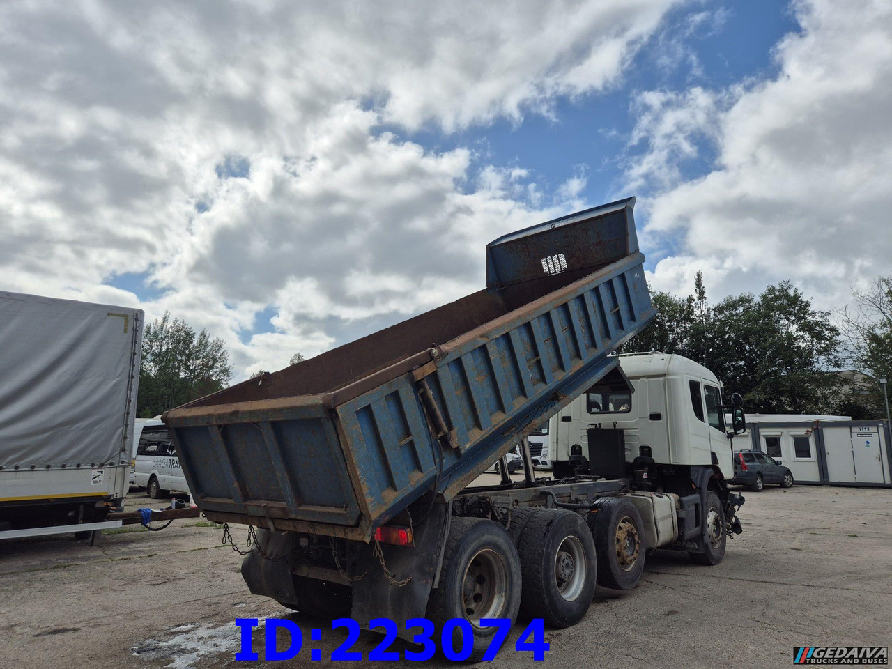 Tipper SCANIA 124 8x2 - Manual - Full steel: picture 6