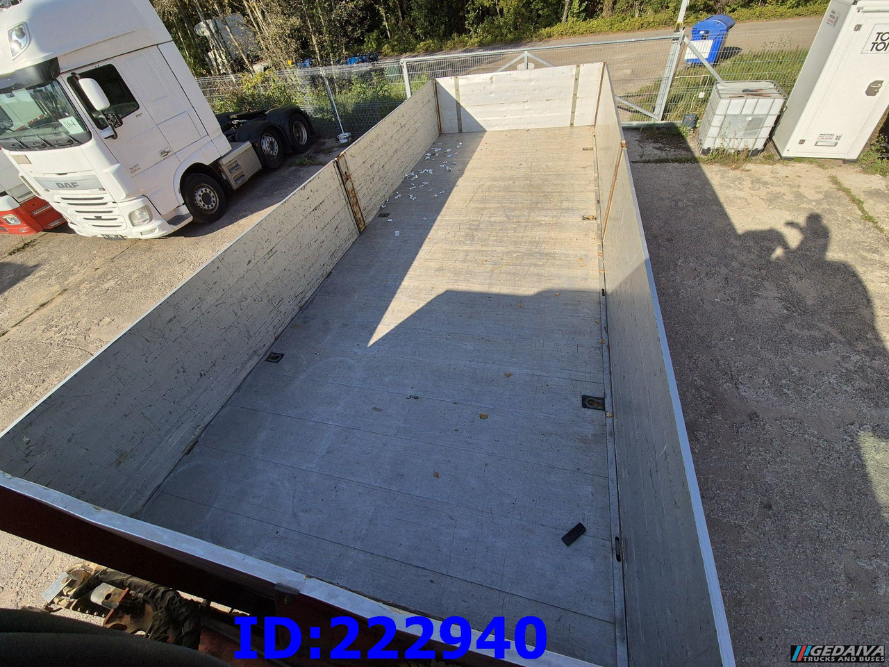 Dropside/ Flatbed truck VOLVO FH12 420HP + Crane Palfinger PK9501: picture 8