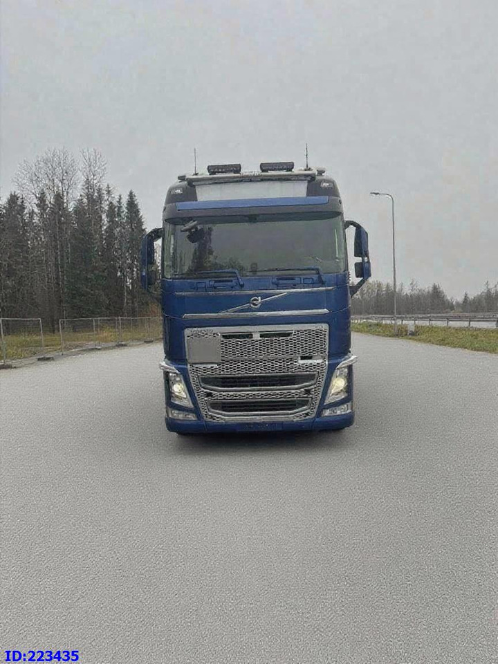 VOLVO FH13 540HP 8x4 (steering axle) - Cab chassis truck: picture 2 VOLVO FH13 540HP 8x4 (steering axle) - Cab chassis truck: picture 2