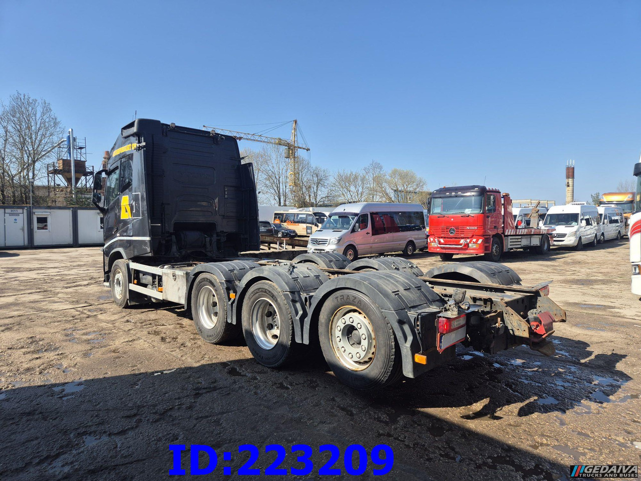 VOLVO FH16 750HP 8x4 Steering axle - Cab chassis truck: picture 5 VOLVO FH16 750HP 8x4 Steering axle - Cab chassis truck: picture 5