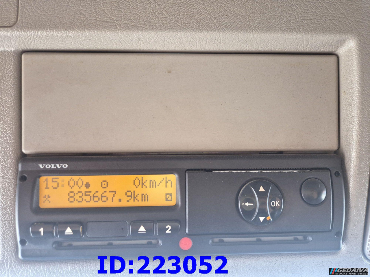 Box truck VOLVO FM11 450HP 6x2 Euro5: picture 17