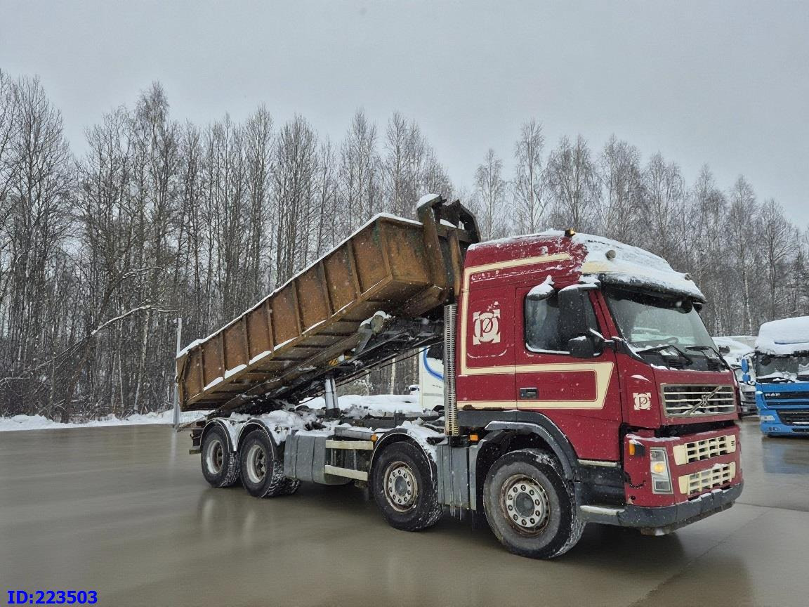 VOLVO FM12 420HP 8x2 - Tipper: picture 2 VOLVO FM12 420HP 8x2 - Tipper: picture 2