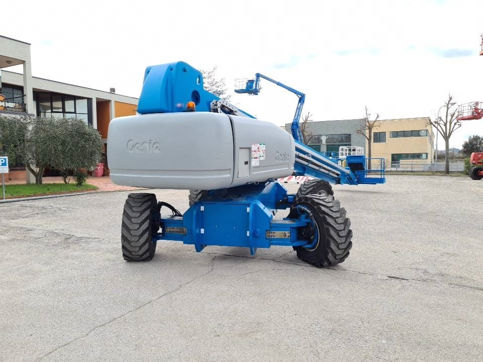Genie S125 4WD - Telescopic boom: picture 4 Genie S125 4WD - Telescopic boom: picture 4