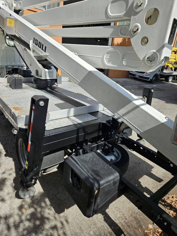 ISOLI PNT 205 - Truck mounted aerial platform: picture 5 ISOLI PNT 205 - Truck mounted aerial platform: picture 5