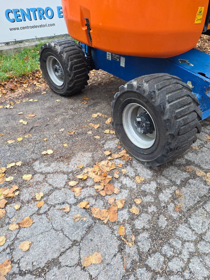 JLG 450AJ - Articulated boom: picture 3 JLG 450AJ - Articulated boom: picture 3