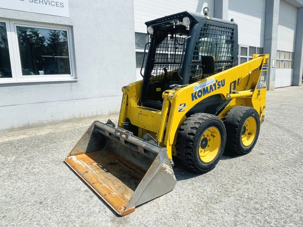 Komatsu SK714 (4012) - Skid steer loader: picture 4 Komatsu SK714 (4012) - Skid steer loader: picture 4