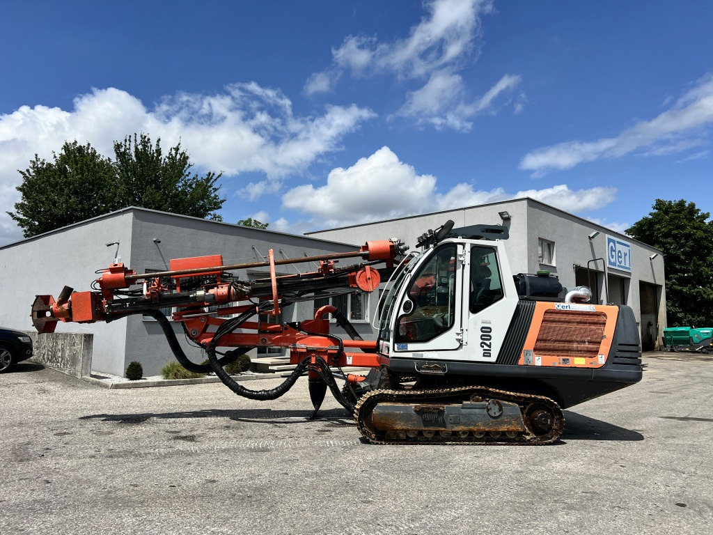 Sandvik DI 200 (111633) - Drilling rig: picture 2 Sandvik DI 200 (111633) - Drilling rig: picture 2