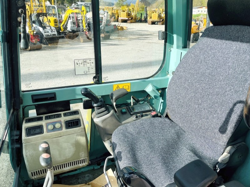 Yanmar B25V (3699) - Mini excavator: picture 5 Yanmar B25V (3699) - Mini excavator: picture 5