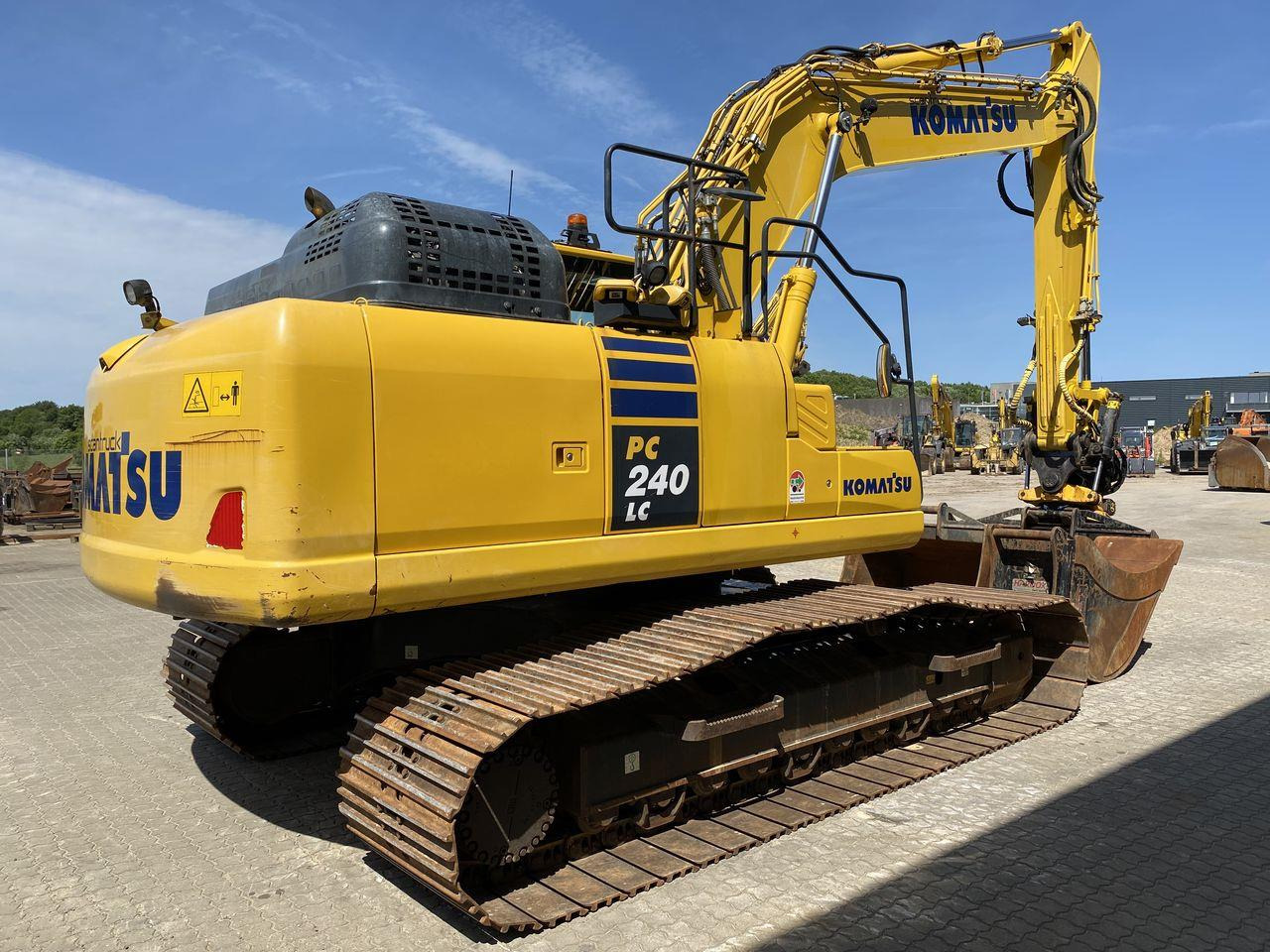 Komatsu PC240LC-11EO - Crawler excavator: picture 4 Komatsu PC240LC-11EO - Crawler excavator: picture 4