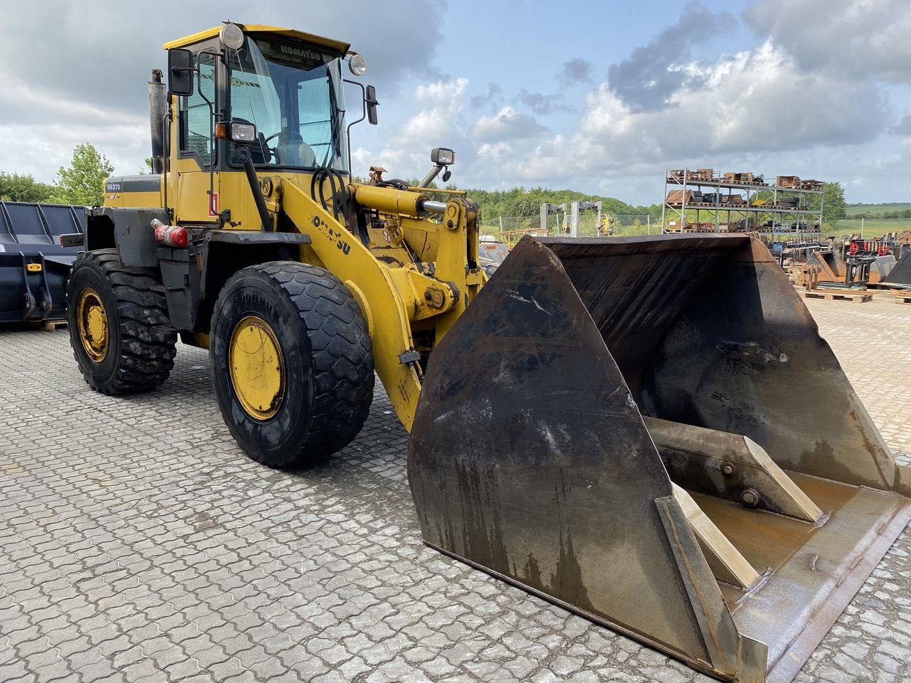 Komatsu WA270-3 - Wheel loader: picture 5 Komatsu WA270-3 - Wheel loader: picture 5