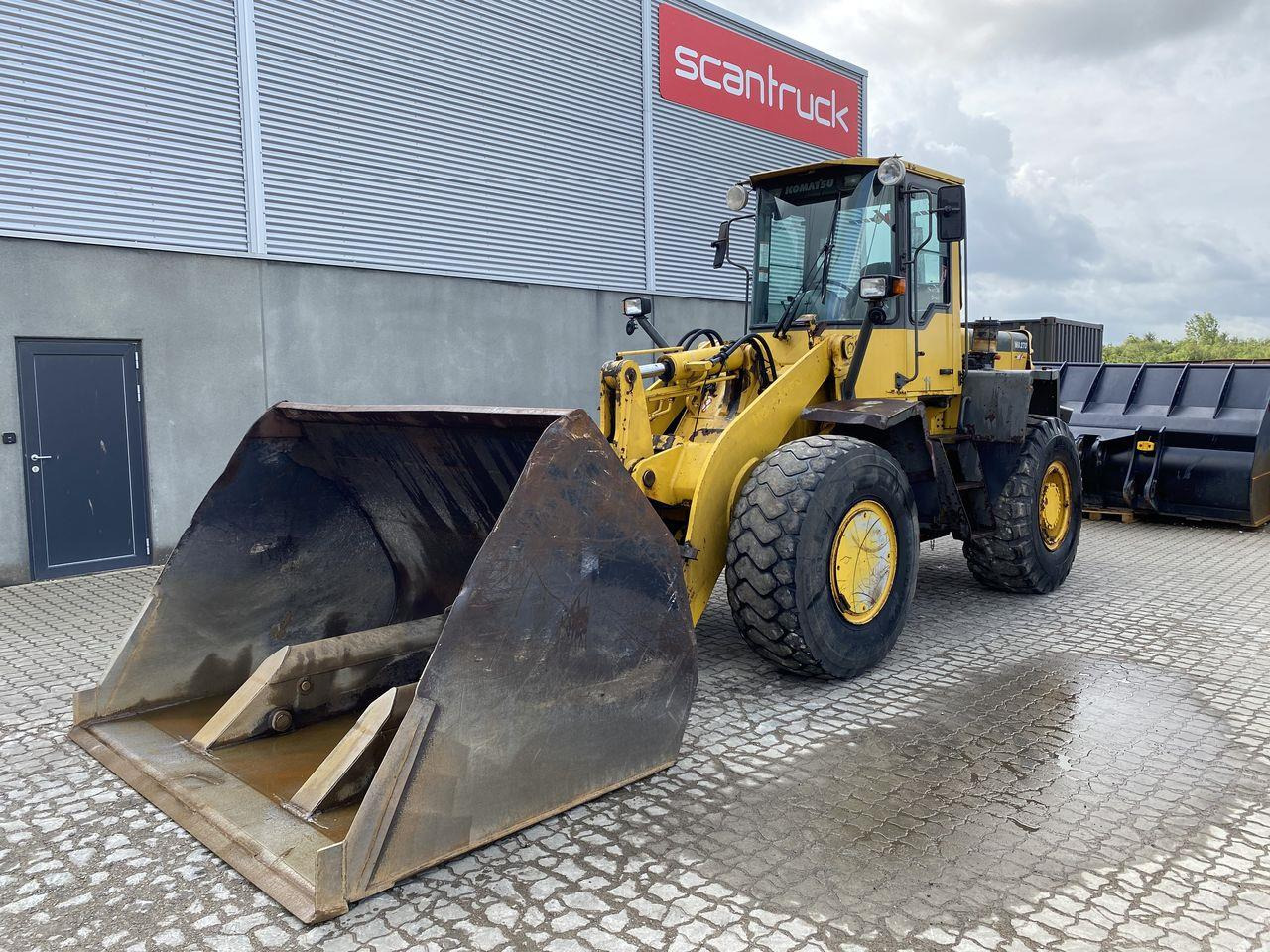 Komatsu WA270-3 - Wheel loader: picture 1 Komatsu WA270-3 - Wheel loader: picture 1