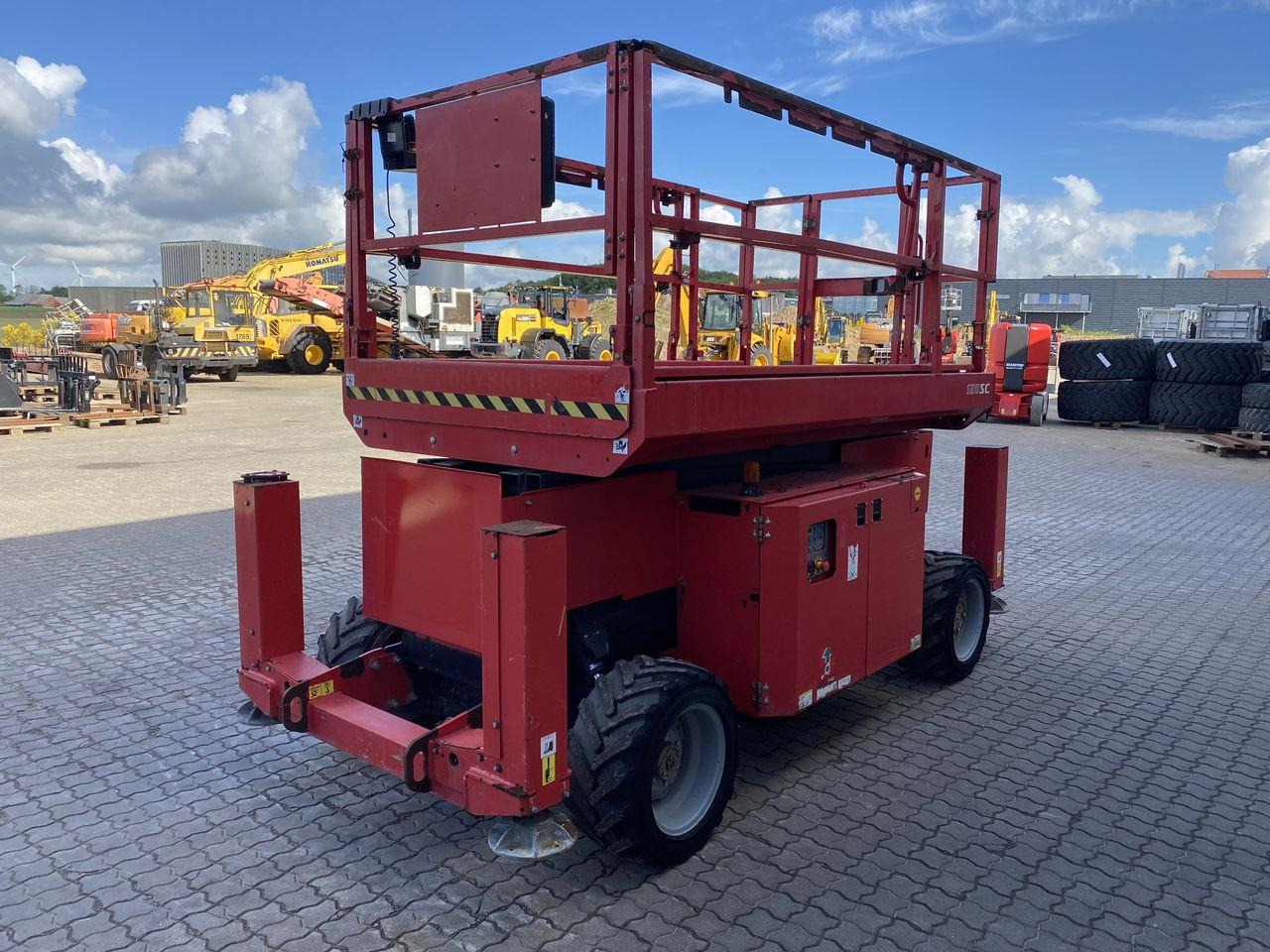 Manitou 120SC - Scissor lift: picture 4 Manitou 120SC - Scissor lift: picture 4