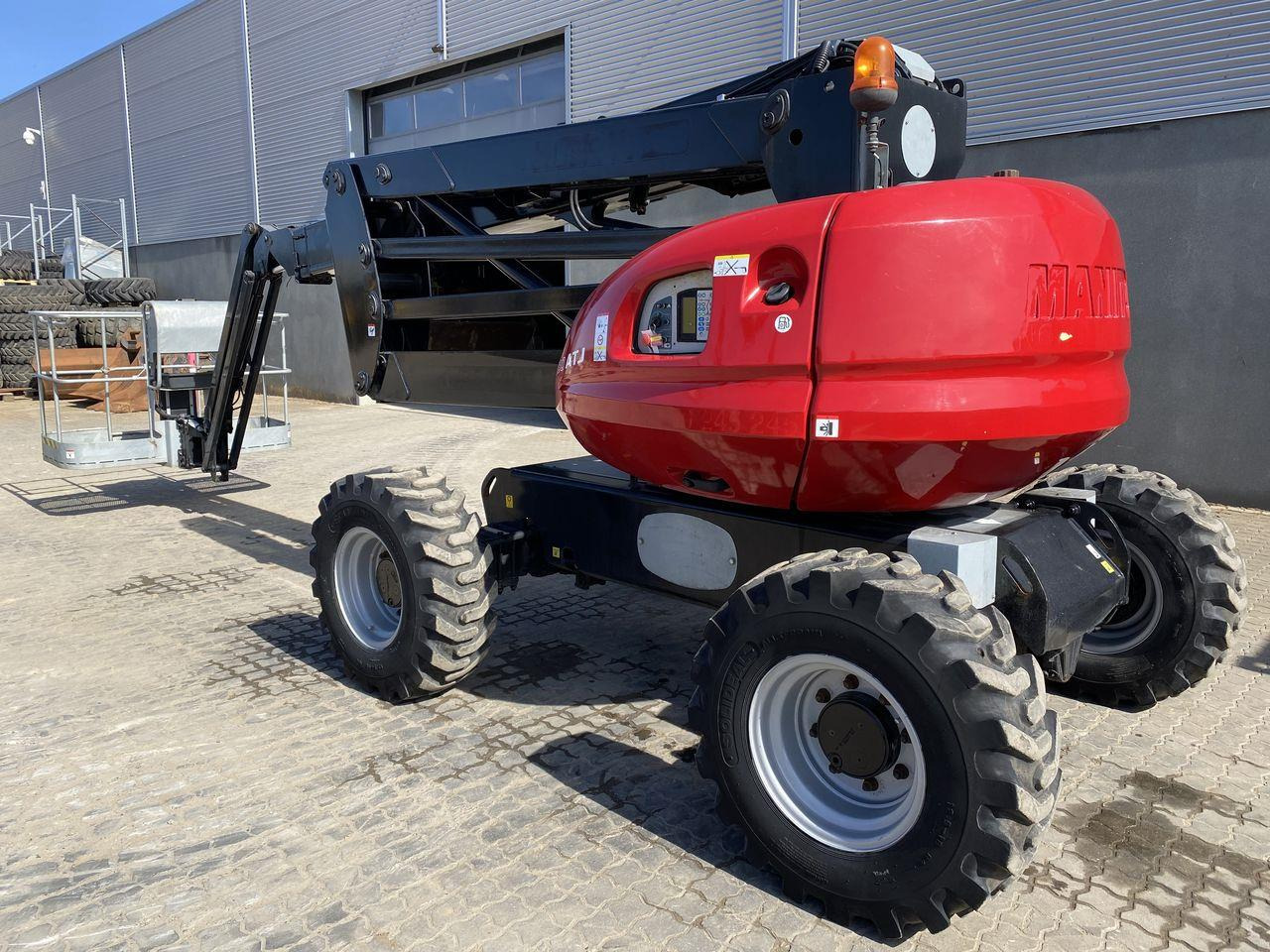 Manitou 180ATJ 2 RC - Articulated boom: picture 2 Manitou 180ATJ 2 RC - Articulated boom: picture 2