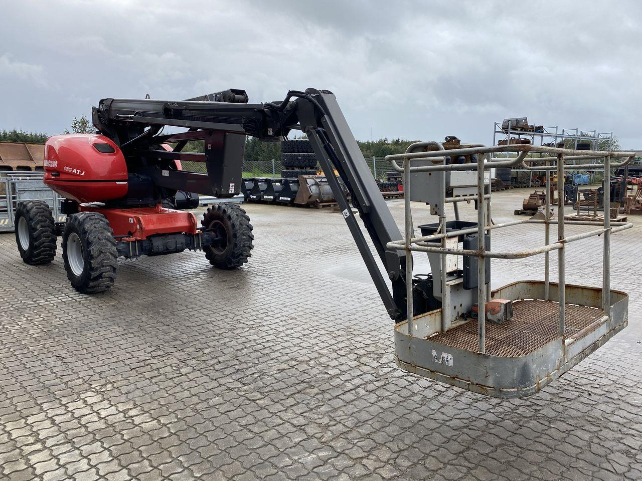 Manitou 180ATJ RC - Articulated boom: picture 5 Manitou 180ATJ RC - Articulated boom: picture 5