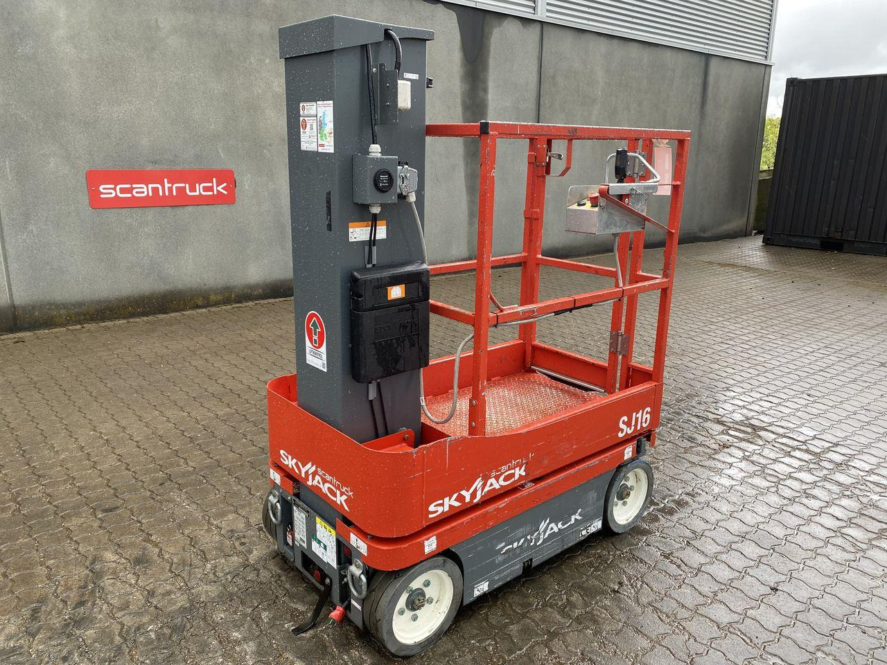 Skyjack SJ16 - Vertical mast lift: picture 1 Skyjack SJ16 - Vertical mast lift: picture 1
