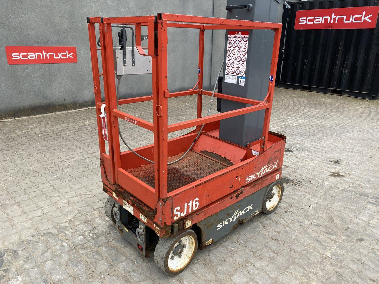 Skyjack SJ16 - Vertical mast lift: picture 1 Skyjack SJ16 - Vertical mast lift: picture 1