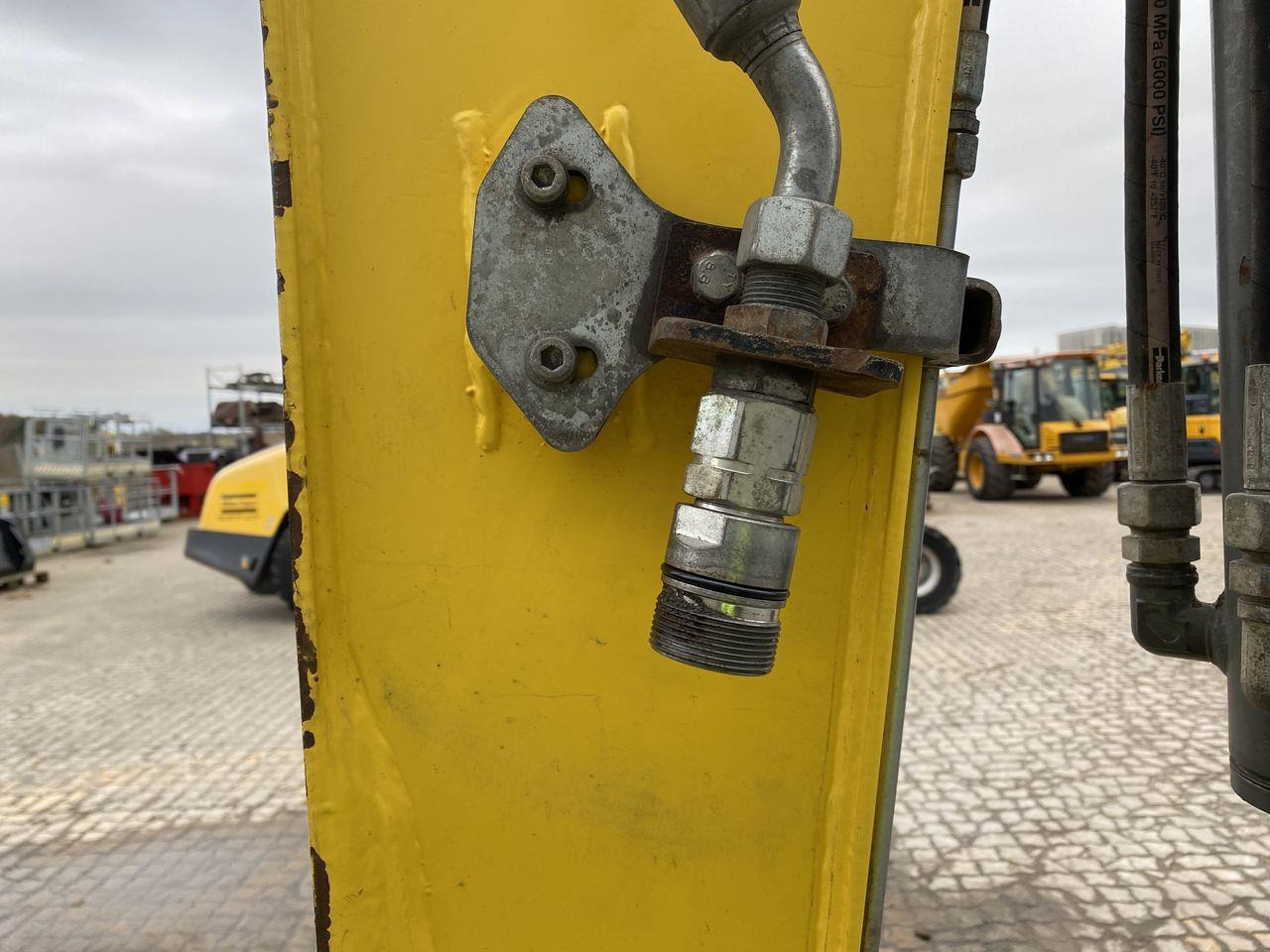 Mini excavator Wacker Neuson EZ80: picture 10