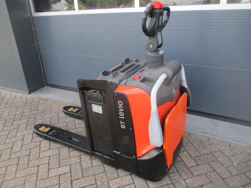 BT LPE200 - Pallet truck: picture 3 BT LPE200 - Pallet truck: picture 3