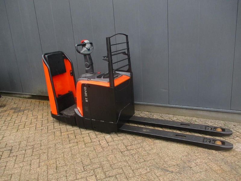 BT LPE200 - Pallet truck: picture 2 BT LPE200 - Pallet truck: picture 2