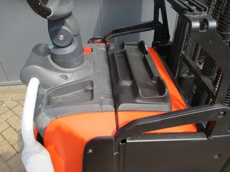 BT SPE 200L - Pallet truck: picture 5 BT SPE 200L - Pallet truck: picture 5