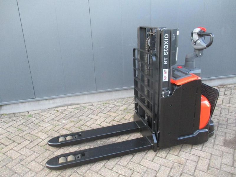 BT SWE 200D - Stacker: picture 2 BT SWE 200D - Stacker: picture 2