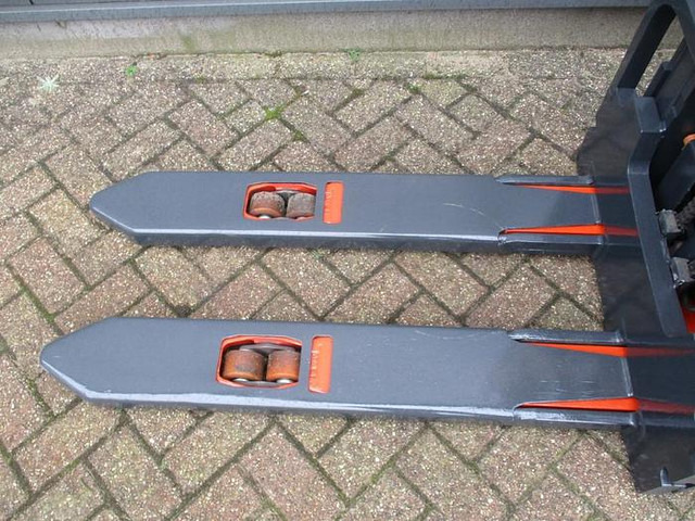 Stacker Linde L16: picture 6