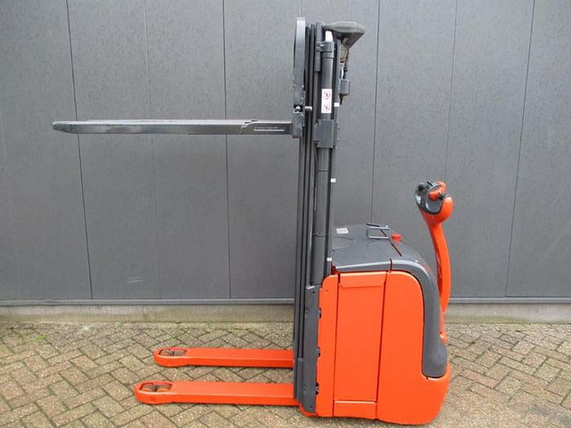 Stacker Linde L16: picture 8