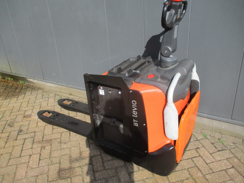 Toyota LPE 200 - Pallet truck: picture 3 Toyota LPE 200 - Pallet truck: picture 3