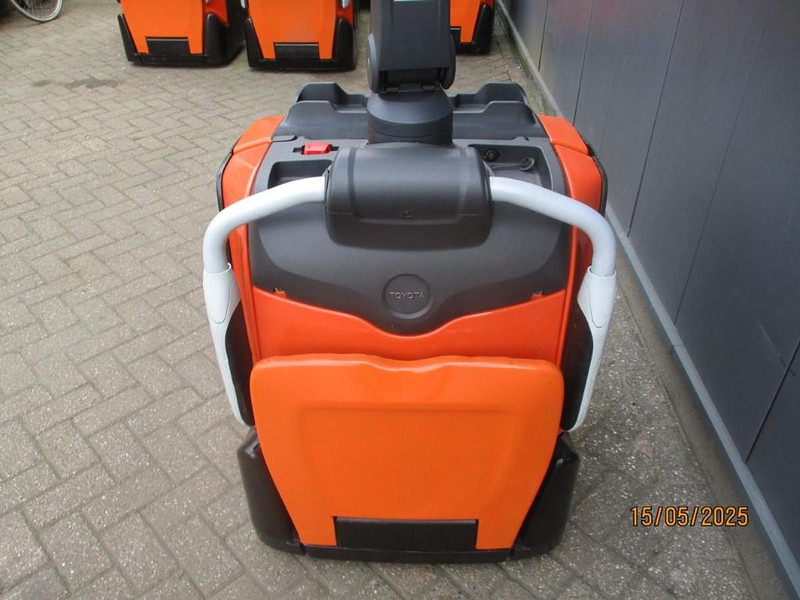 Toyota LPE 200 - Pallet truck: picture 4 Toyota LPE 200 - Pallet truck: picture 4