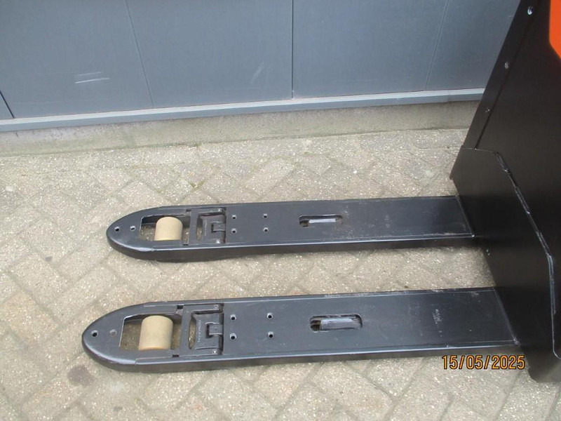 Toyota LPE 250 - Pallet truck: picture 5 Toyota LPE 250 - Pallet truck: picture 5