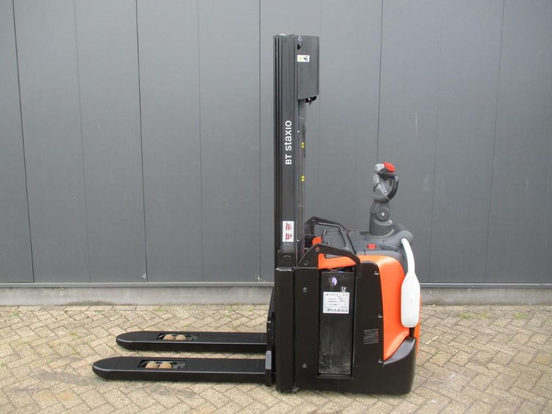 Toyota SPE 120L - Stacker: picture 1 Toyota SPE 120L - Stacker: picture 1