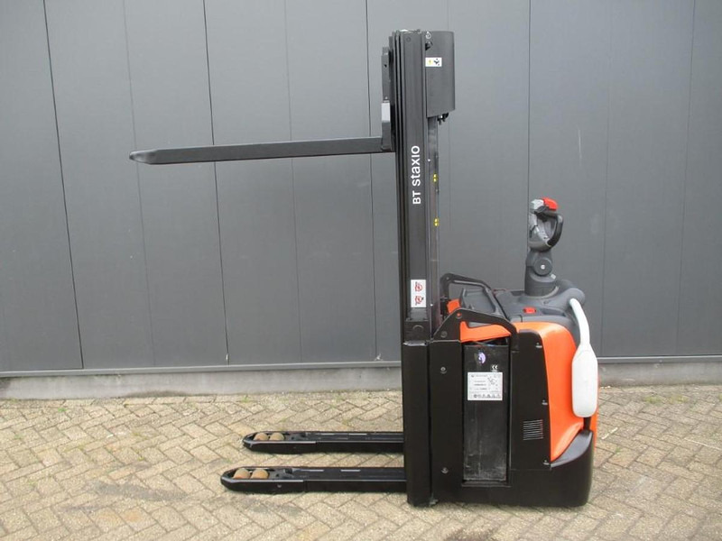 Toyota SPE 120L - Stacker: picture 3 Toyota SPE 120L - Stacker: picture 3