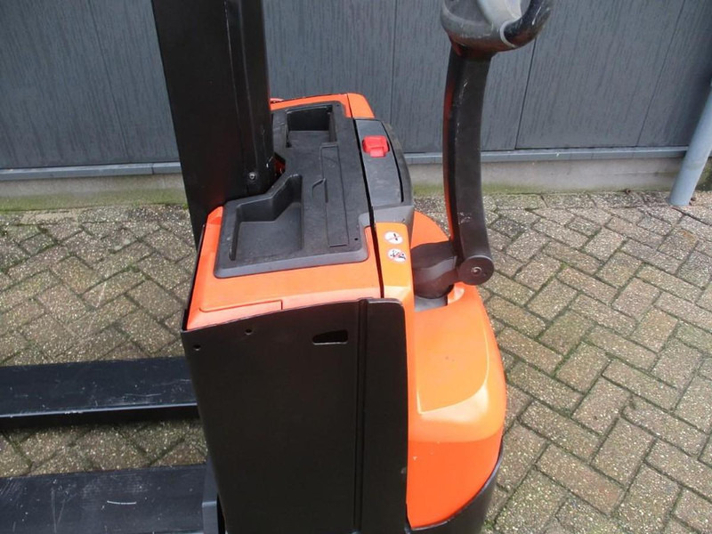 Stacker Toyota SWE 080L: picture 7 Stacker Toyota SWE 080L: picture 7