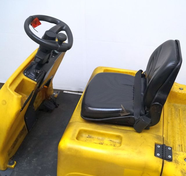 Dec Bull 6N - Tow tractor: picture 5 Dec Bull 6N - Tow tractor: picture 5