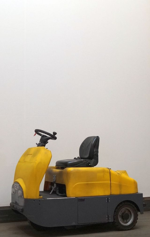 Dec Bull 6N - Tow tractor: picture 1 Dec Bull 6N - Tow tractor: picture 1