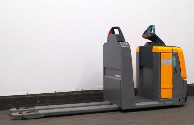 Jungheinrich ECE225 - Order picker: picture 1 Jungheinrich ECE225 - Order picker: picture 1