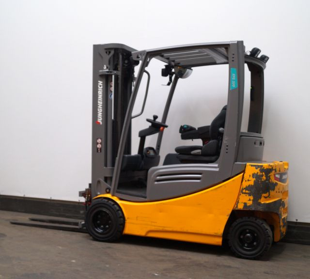 Jungheinrich EFG320 - Electric forklift: picture 2 Jungheinrich EFG320 - Electric forklift: picture 2