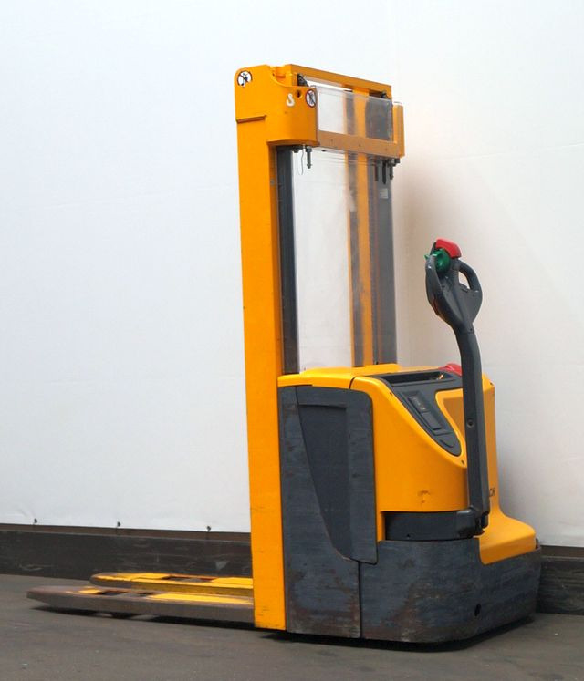 Jungheinrich EJC214 - Stacker: picture 2 Jungheinrich EJC214 - Stacker: picture 2